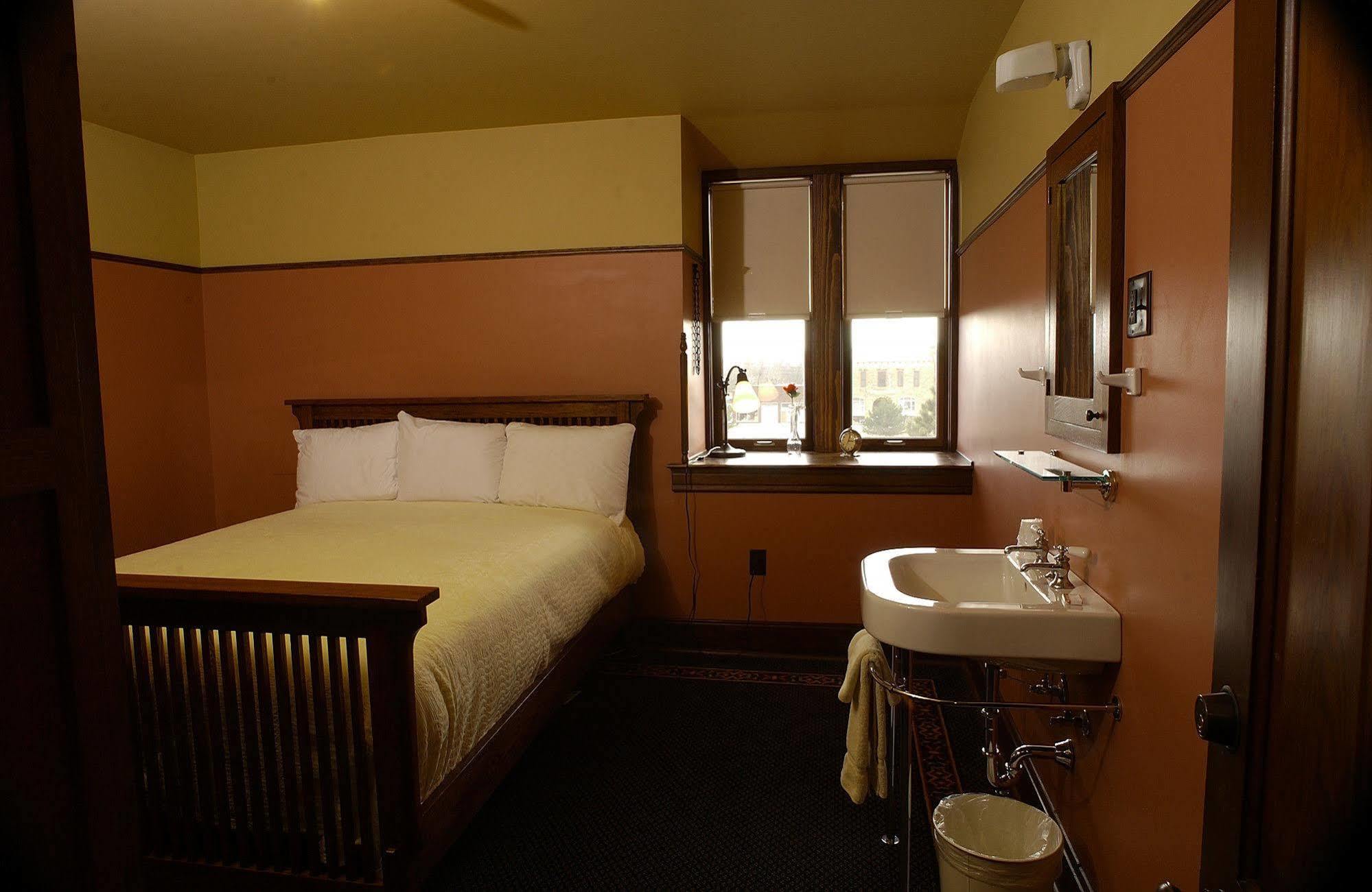 Midland Railroad Hotel Wilson Ngoại thất bức ảnh